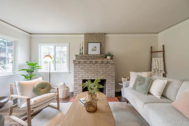 1222 Lincoln Avenue, Pacific Grove, California 93950