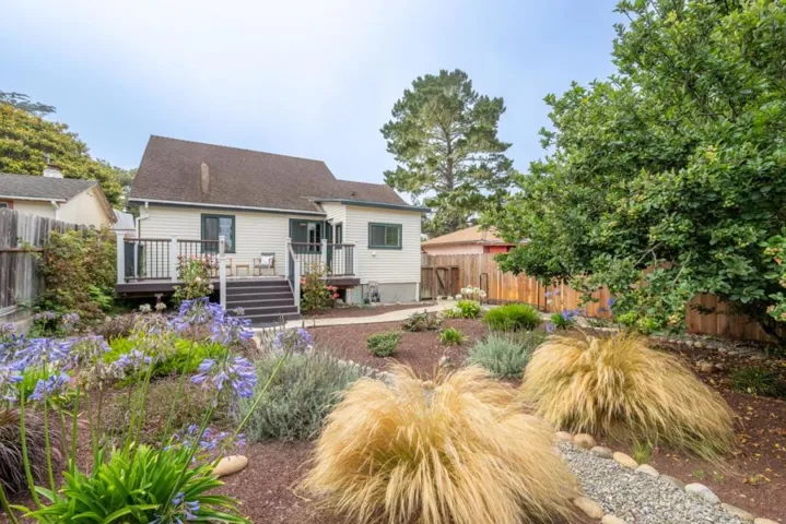 1222 Lincoln Avenue, Pacific Grove, California 93950