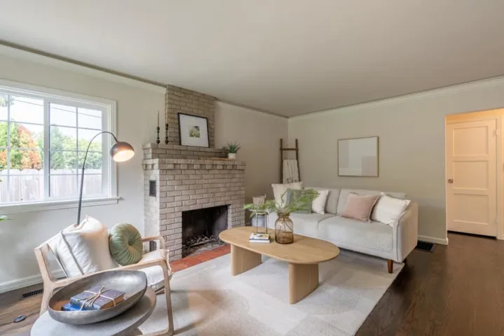 1222 Lincoln Avenue, Pacific Grove, California 93950
