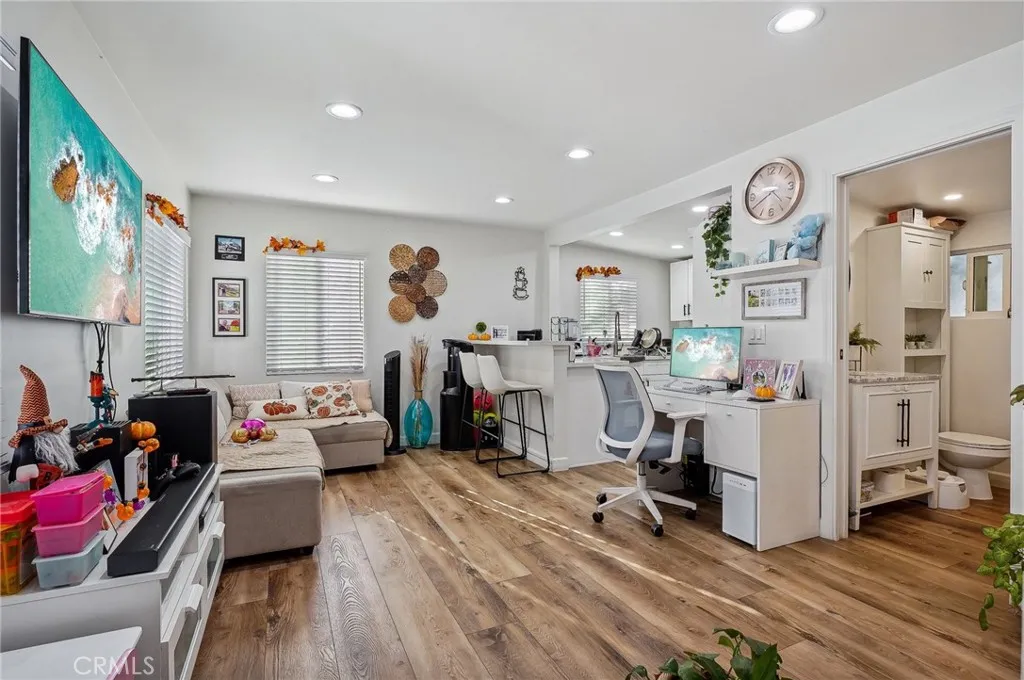7251 Painter Avenue 7255, Whittier, California 90602 home-pic-33