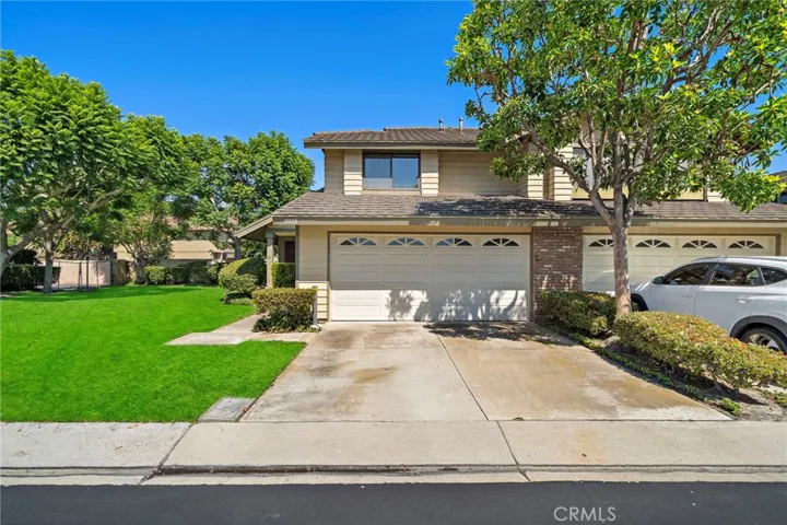 Highly Desired Concord Place END Unit Townhome!