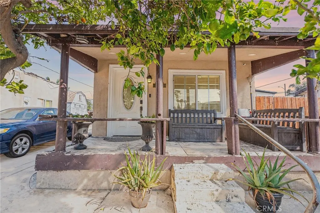 7214 Perry Road, Bell Gardens, California 90201, ,Residential Income,For Sale,Perry,DW25178489