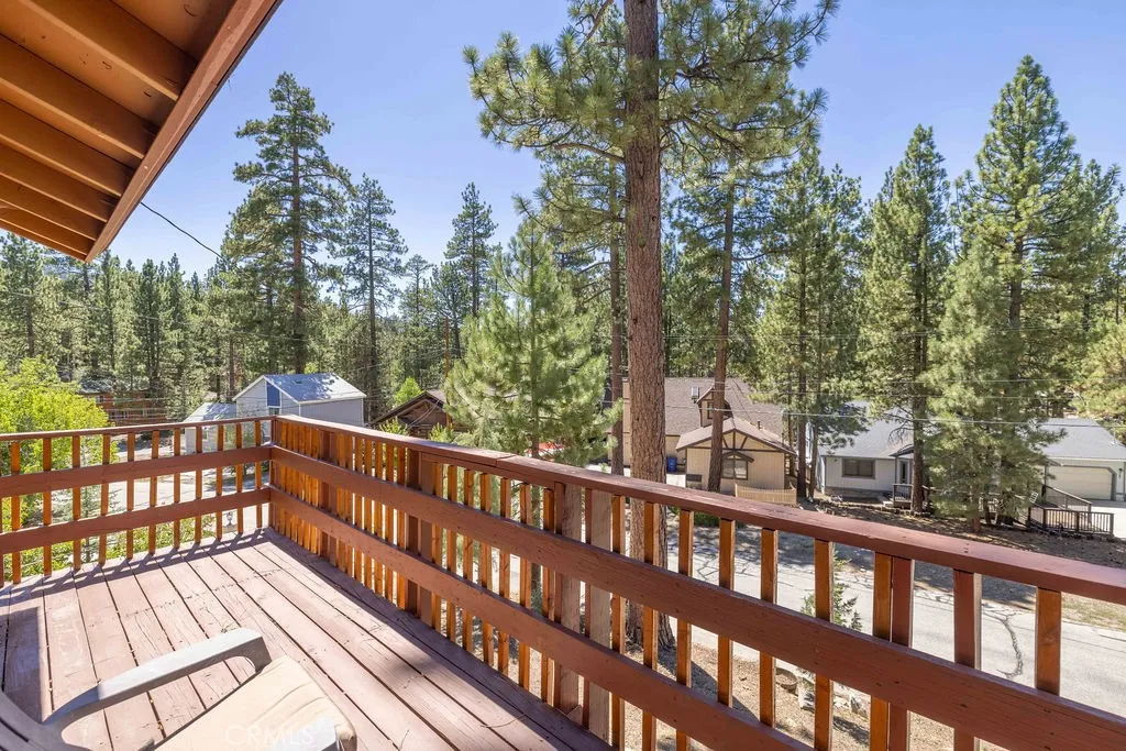 373 Crystal Lake Road, Big Bear Lake, California 92315 home-pic-37