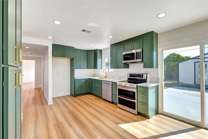 18106 Coltman Avenue, Carson, California 90746