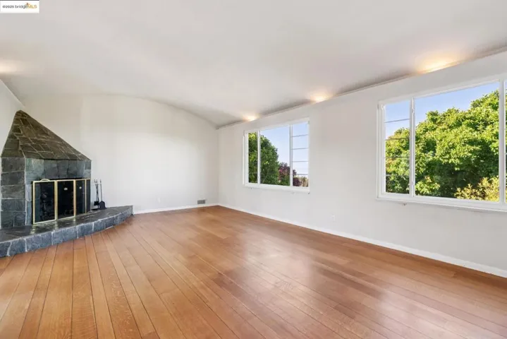 119 Villanova Dr, Oakland, California 94611
