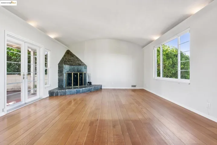 119 Villanova Dr, Oakland, California 94611