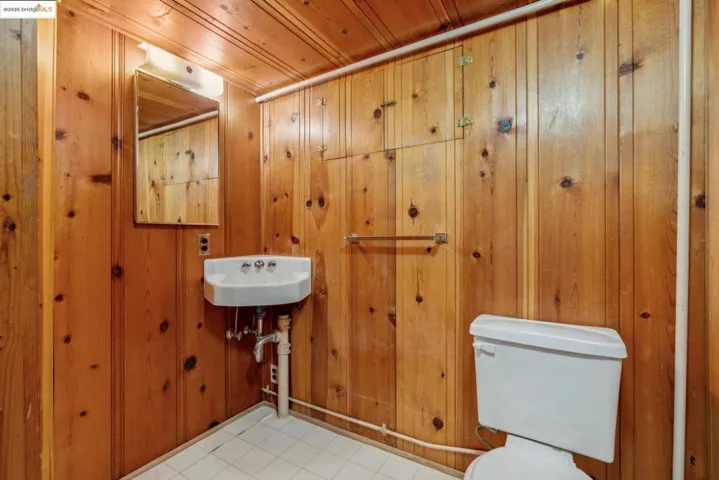119 Villanova Dr, Oakland, California 94611