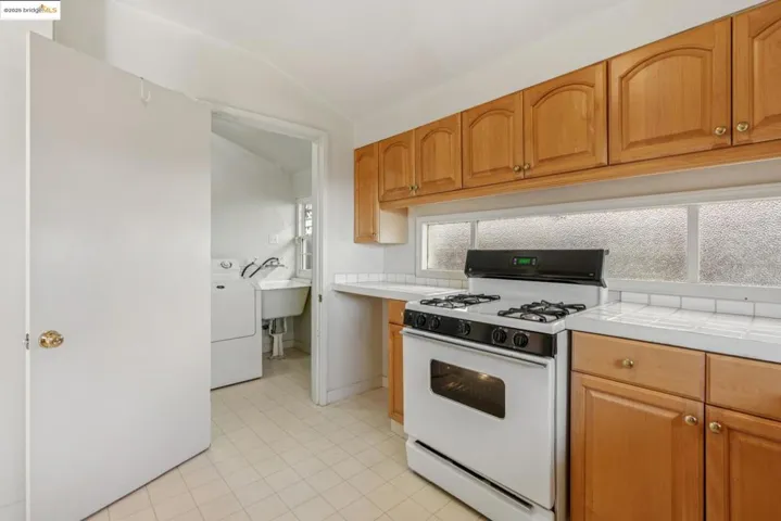 119 Villanova Dr, Oakland, California 94611