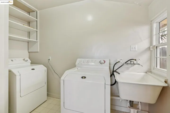 119 Villanova Dr, Oakland, California 94611