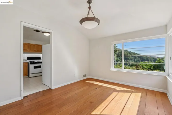 119 Villanova Dr, Oakland, California 94611