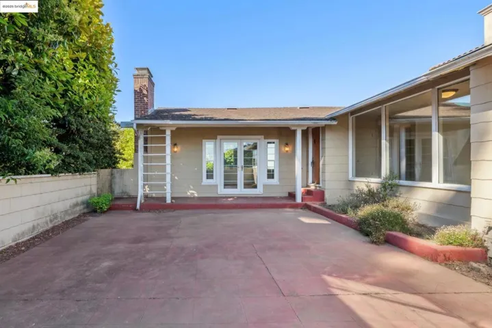 119 Villanova Dr, Oakland, California 94611
