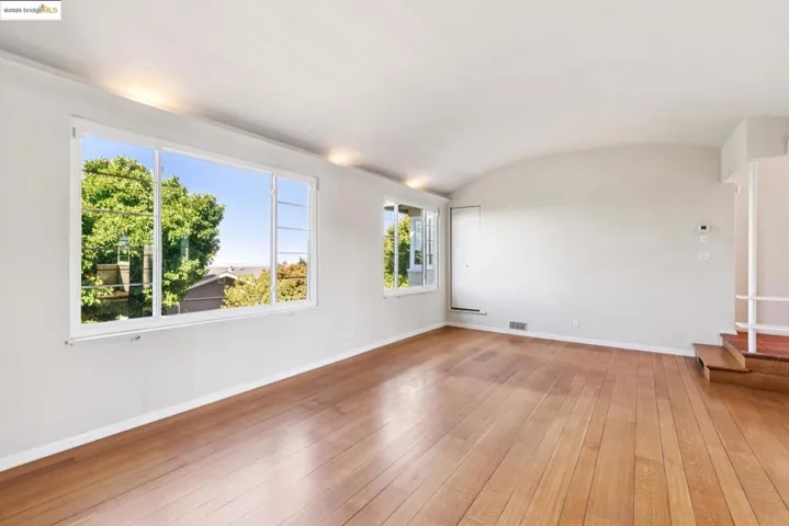 119 Villanova Dr, Oakland, California 94611