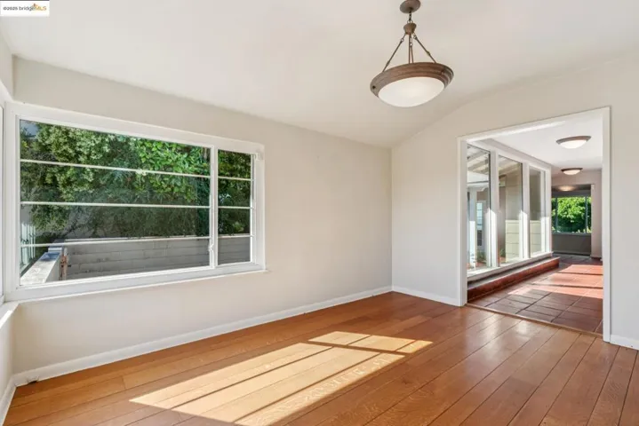 119 Villanova Dr, Oakland, California 94611