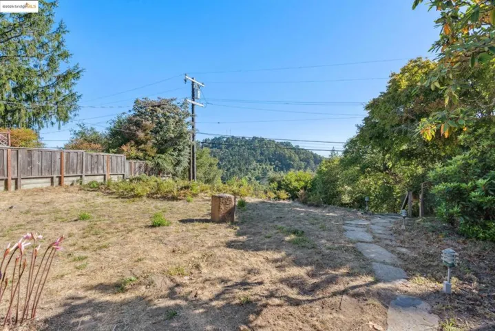 119 Villanova Dr, Oakland, California 94611