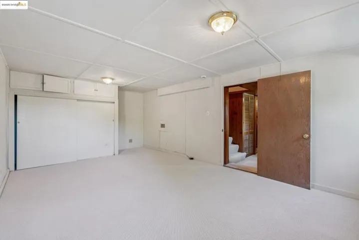 119 Villanova Dr, Oakland, California 94611