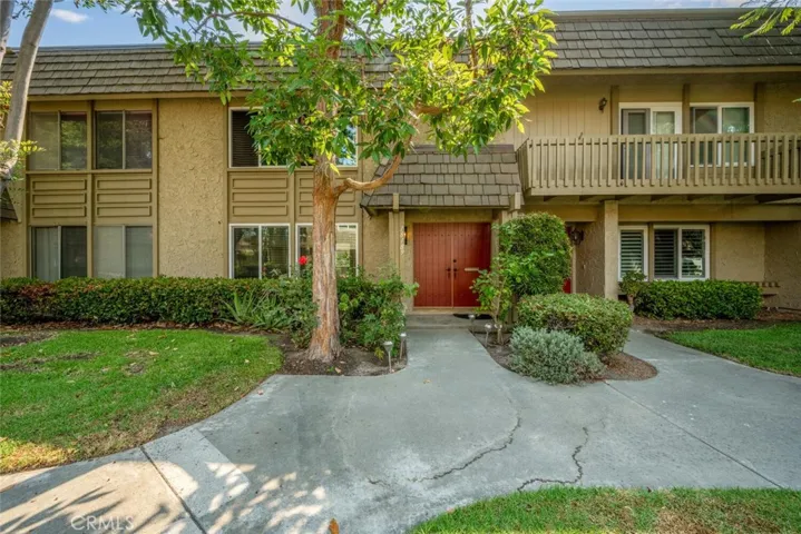 18189 Mesa Verde Court, Fountain Valley, California 92708