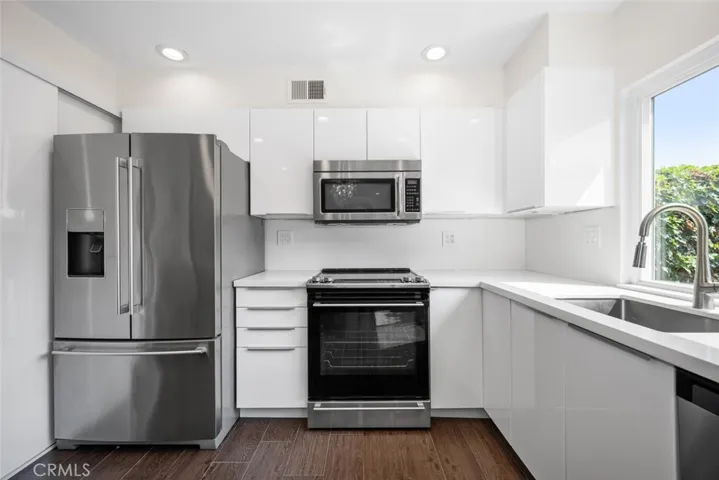18189 Mesa Verde Court, Fountain Valley, California 92708