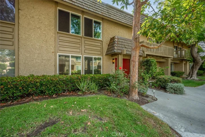 18189 Mesa Verde Court, Fountain Valley, California 92708
