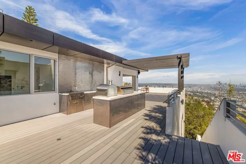 1610 Viewmont Drive, Los Angeles, California 90069 home-pic-19