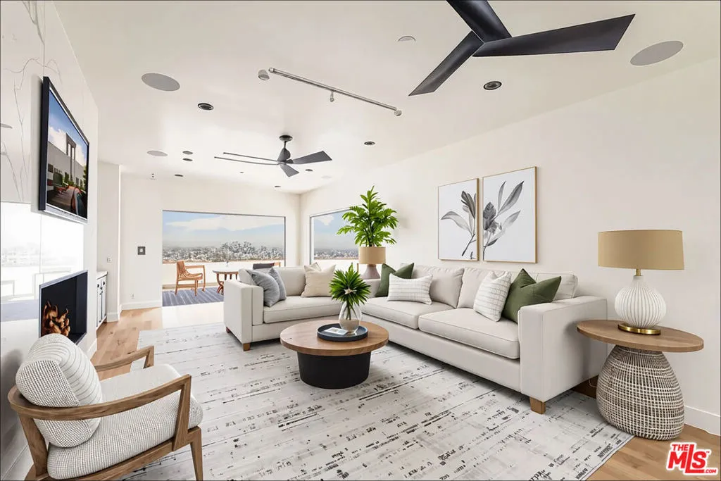 1610 Viewmont Drive, Los Angeles, California 90069 home-pic-16