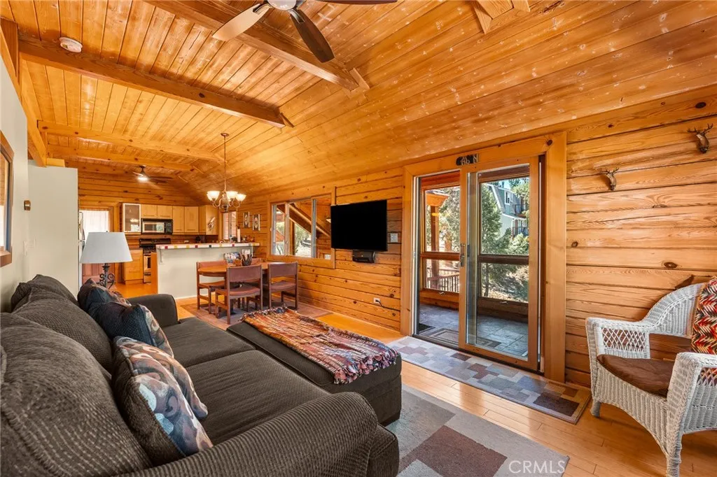 298 Dixie Lee Lane, Big Bear Lake, California 92386 home-pic-16