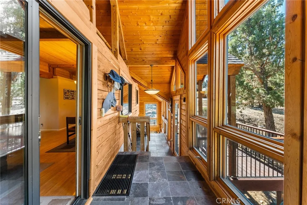 298 Dixie Lee Lane, Big Bear Lake, California 92386 home-pic-22