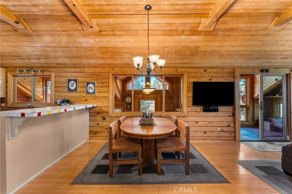 298 Dixie Lee Lane, Big Bear Lake, California 92386 home-pic-18