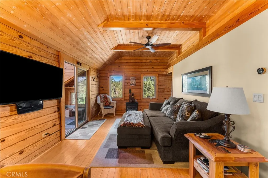 298 Dixie Lee Lane, Big Bear Lake, California 92386 home-pic-15