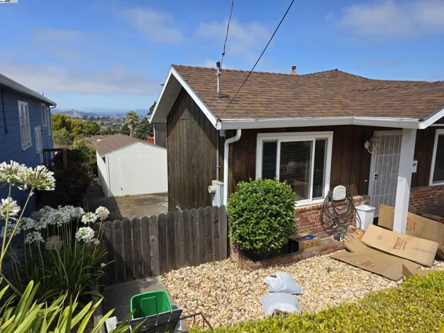 633 Humboldt St, Richmond, California 94805
