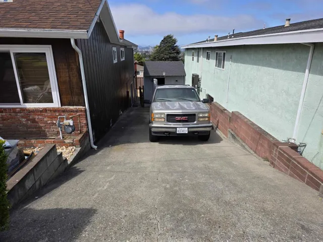 633 Humboldt St, Richmond, California 94805