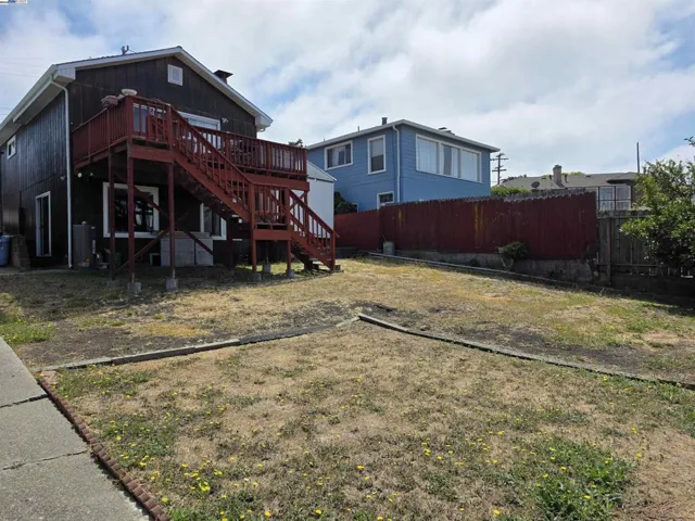 633 Humboldt St, Richmond, California 94805