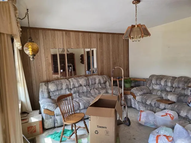633 Humboldt St, Richmond, California 94805