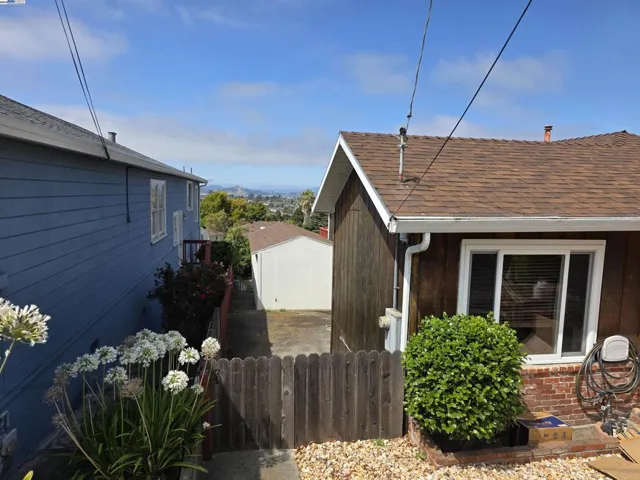 633 Humboldt St, Richmond, California 94805