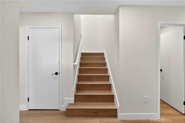 915 Gardenia Way, Corona Del Mar, California 92625