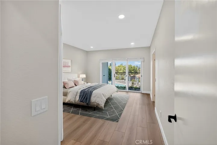 915 Gardenia Way, Corona Del Mar, California 92625