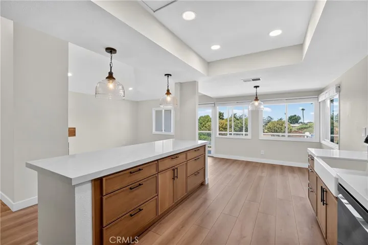 915 Gardenia Way, Corona Del Mar, California 92625