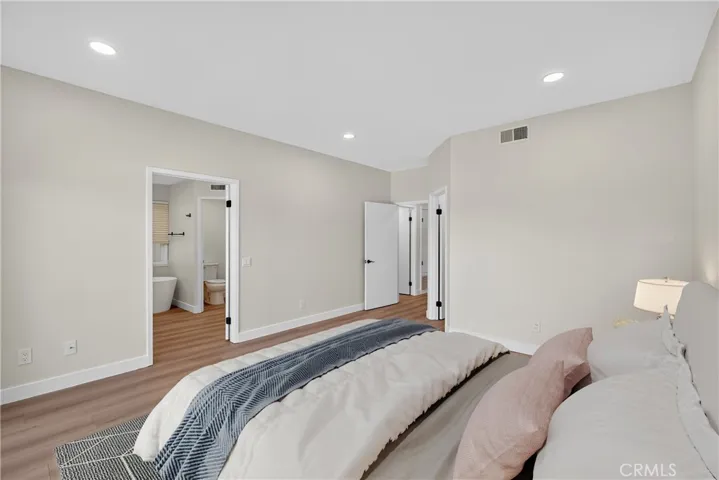 915 Gardenia Way, Corona Del Mar, California 92625