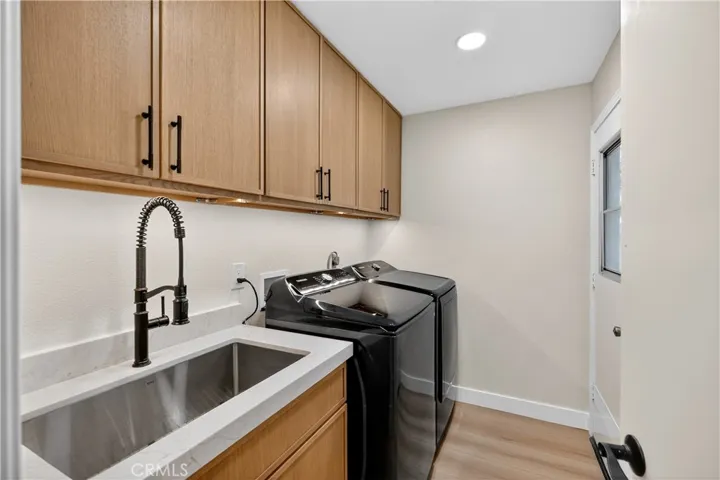 915 Gardenia Way, Corona Del Mar, California 92625