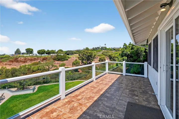 915 Gardenia Way, Corona Del Mar, California 92625
