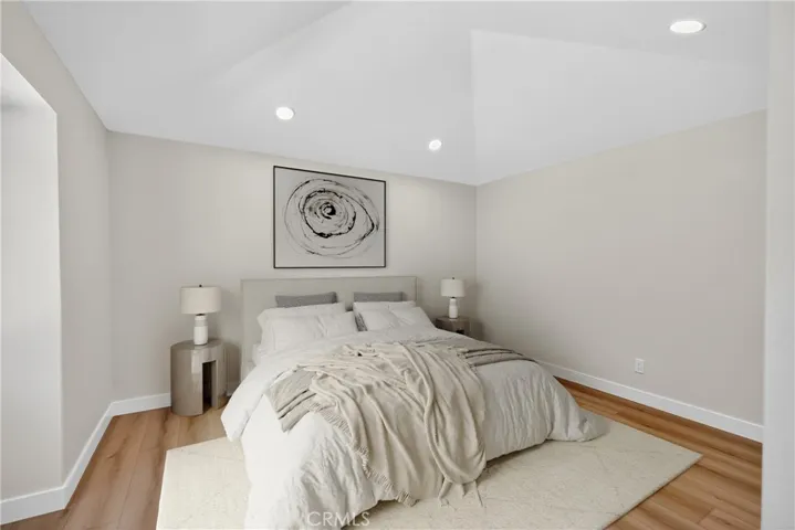 915 Gardenia Way, Corona Del Mar, California 92625