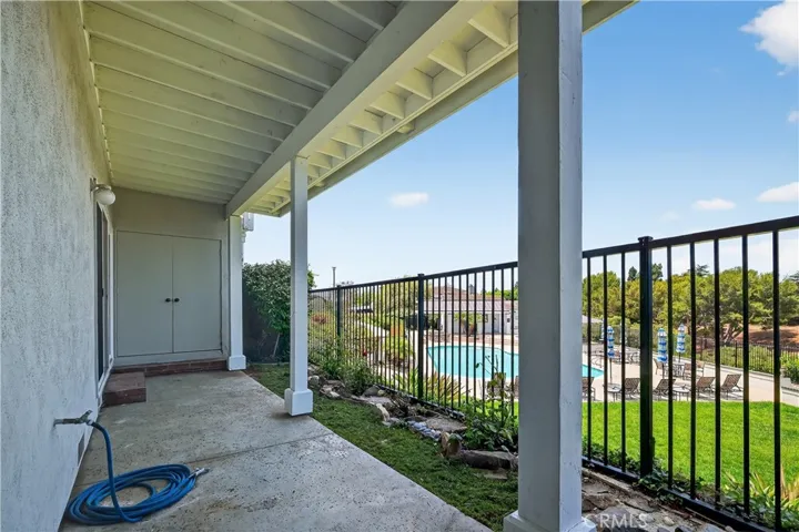 915 Gardenia Way, Corona Del Mar, California 92625