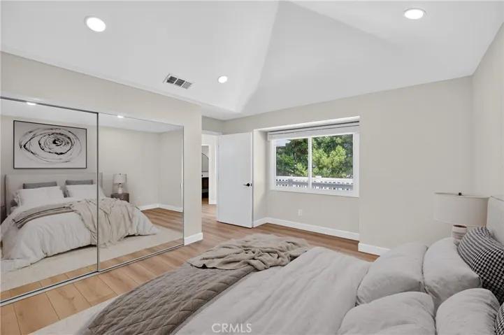 915 Gardenia Way, Corona Del Mar, California 92625