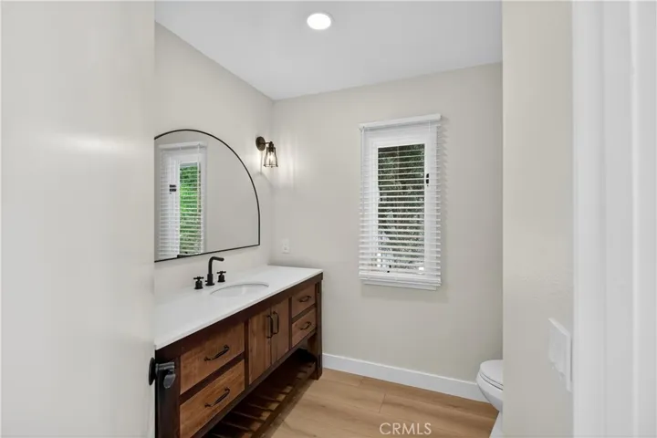 915 Gardenia Way, Corona Del Mar, California 92625