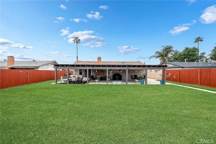8828 Holly Lane, Riverside, California 92503