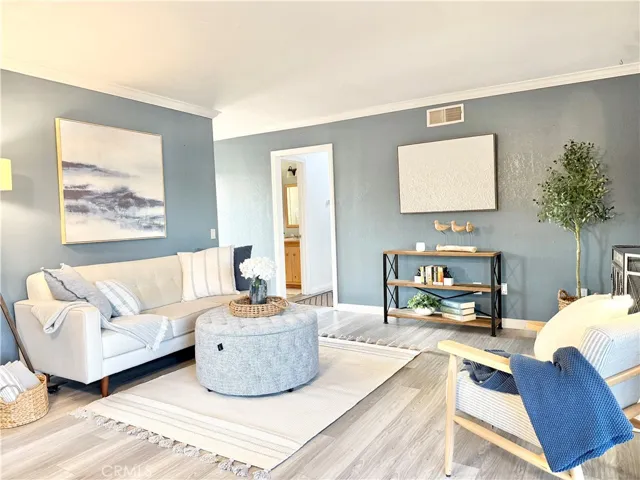 8828 Holly Lane, Riverside, California 92503