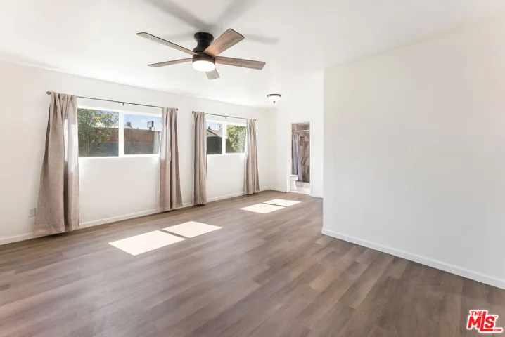 12041 Hartsook Street, Valley Village, California 91607