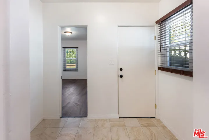 12041 Hartsook Street, Valley Village, California 91607