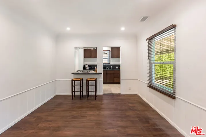 12041 Hartsook Street, Valley Village, California 91607