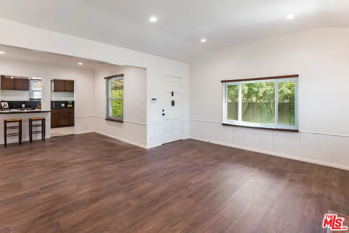 12041 Hartsook Street, Valley Village, California 91607