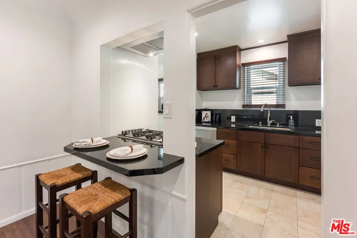 12041 Hartsook Street, Valley Village, California 91607